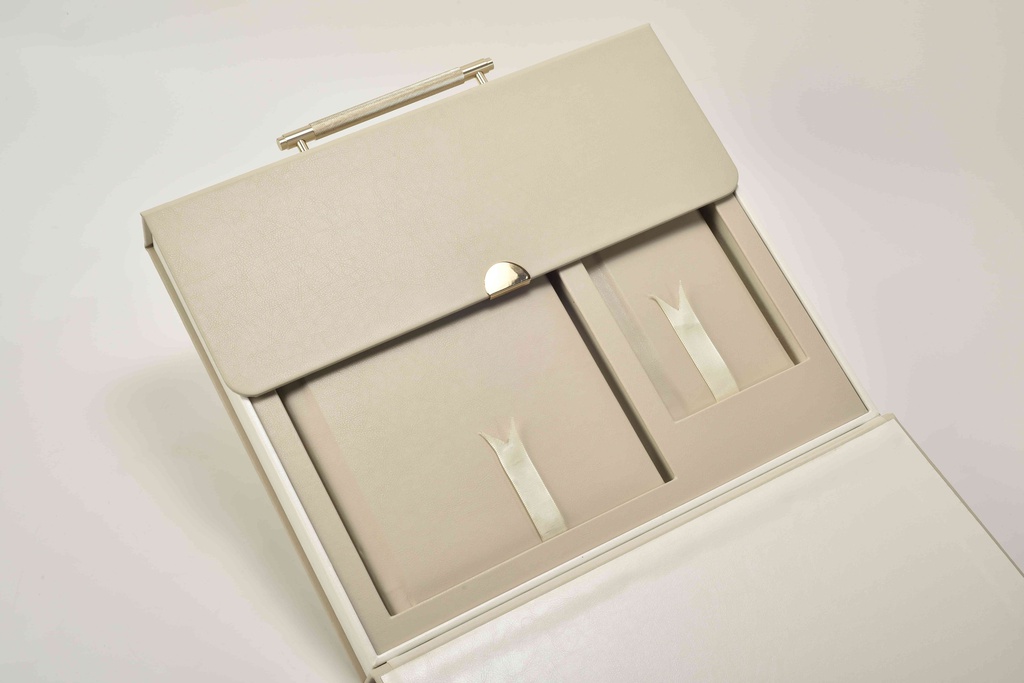 A4+A6 BEIGE ALBUM WITH HANDLE
